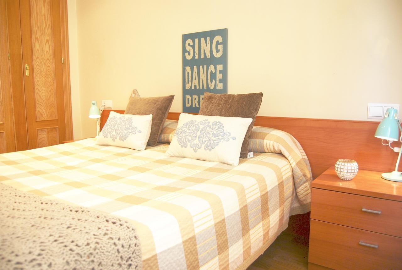 Apartamentos Turisticos Arch León Εξωτερικό φωτογραφία