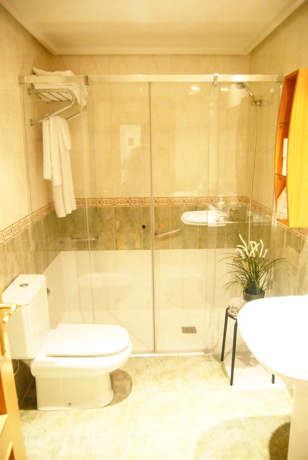 Apartamentos Turisticos Arch León Εξωτερικό φωτογραφία